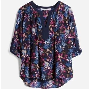 Collective Concepts Minden Pleat Detail Blouse